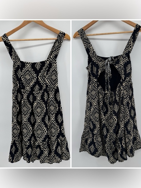 Rewind Dresses & Skirts - Rewind Black and Cream Geometric Tribal  Sundress Women's Size Medium Festival